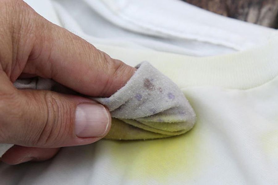 cách làm sạch đồ dùng bằng vải
